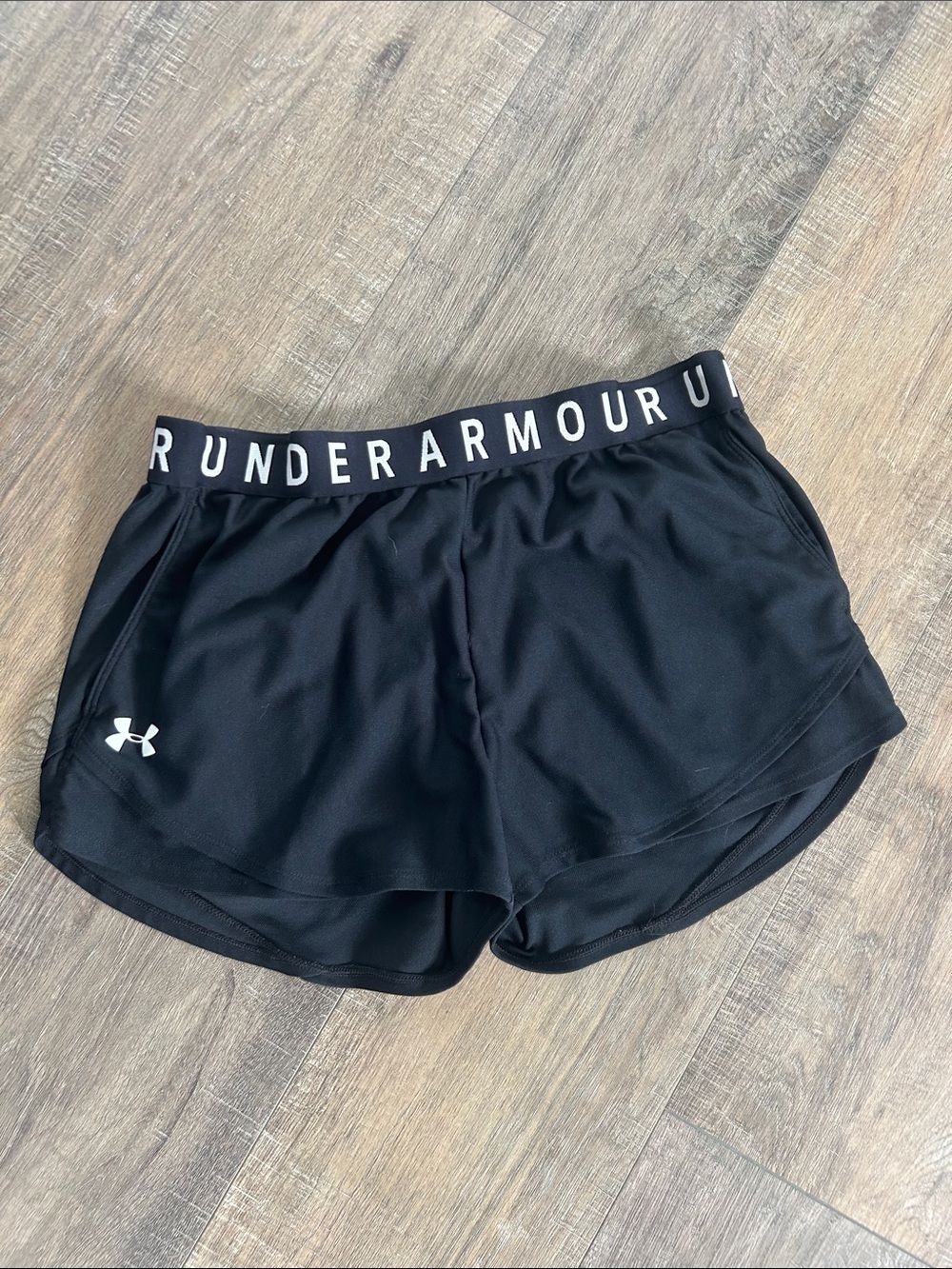 Under Armour Black Women's Logo Waistband Athletic Shorts - Black/White